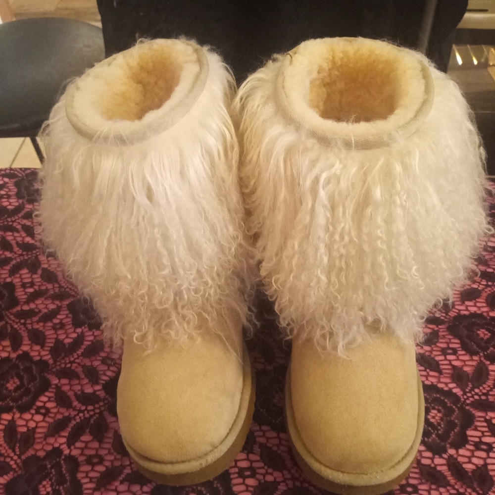 Women's Ugg Cream Shearling Fur-Trim Boots